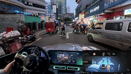 1′32-1′37-窄路人车混行.gif